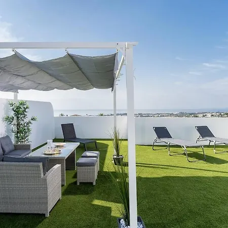 Luxurious Penthouse With Mountain And Sea View 422 公寓