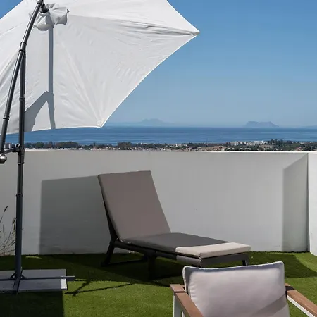 公寓 Luxurious Penthouse With Mountain And Sea View 422 埃斯特波纳