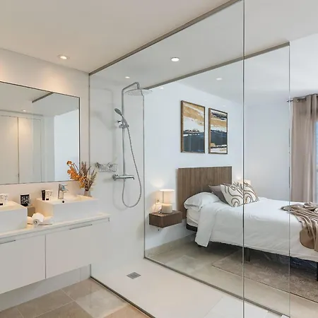 Luxurious Penthouse With Mountain And Sea View 422 公寓 *