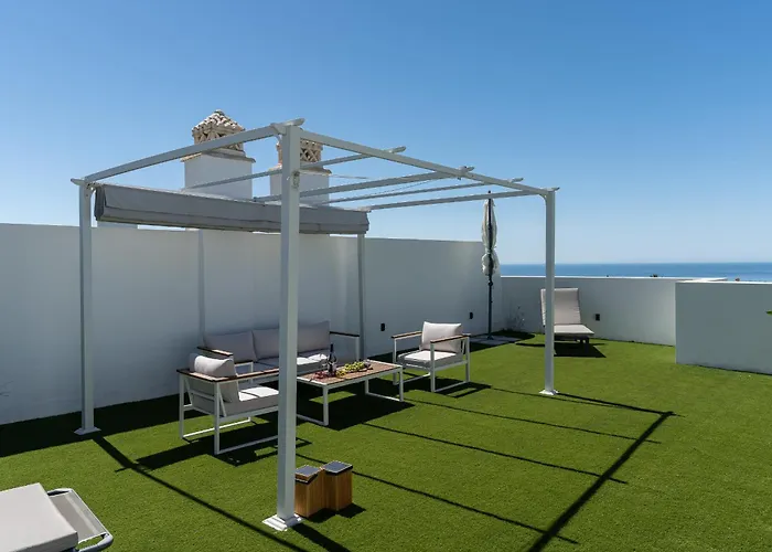 Luxurious Penthouse With Mountain And Sea View 422 Estepona