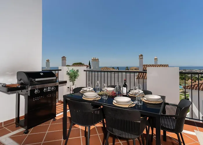 Apartamento Luxurious Penthouse With Mountain And Sea View 422