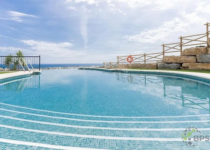 Апартаменты Luxurious Penthouse With Mountain And Sea View 422 *