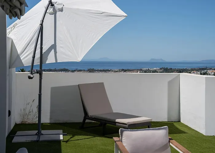 Апартаменты Luxurious Penthouse With Mountain And Sea View 422 Эстепона